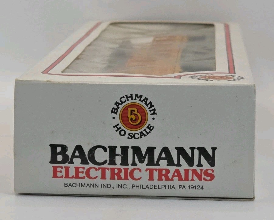 Bachmann HO Union Pacific GE U36B 0625 Diesel Locomotive No. 824 RUNS/LIGHTS C-7