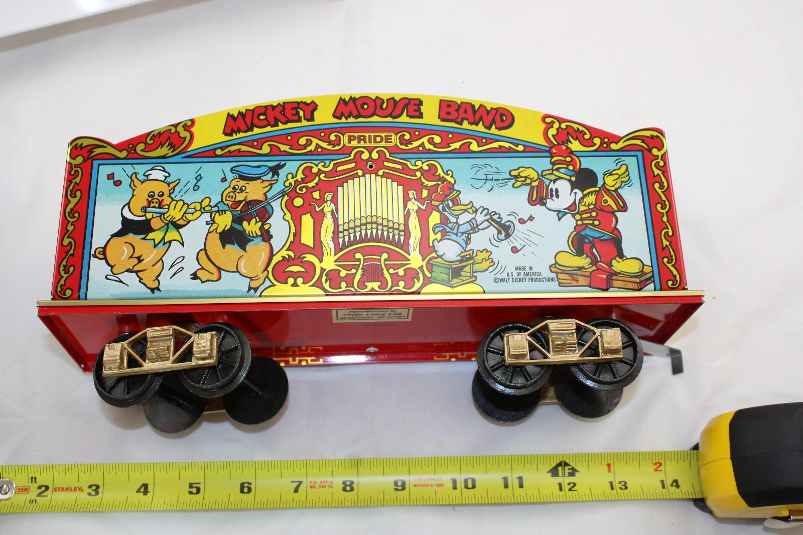 Standard Gauge – Pride Lines Mickey Mouse Circus Engine Tender and 3 Car Set