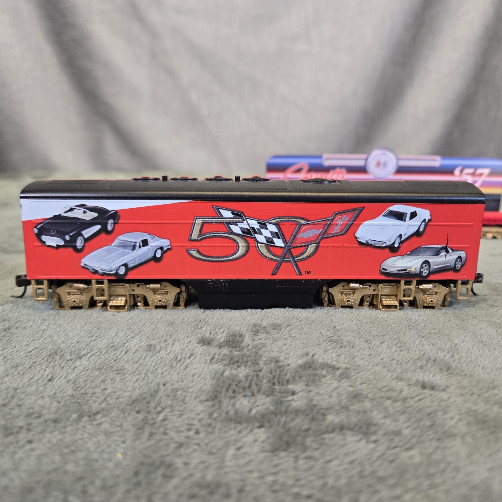 Hawthorne Bachman RARE HO Corvette 50th Anniversary Train Engine #1 & 2 + 2 Cars