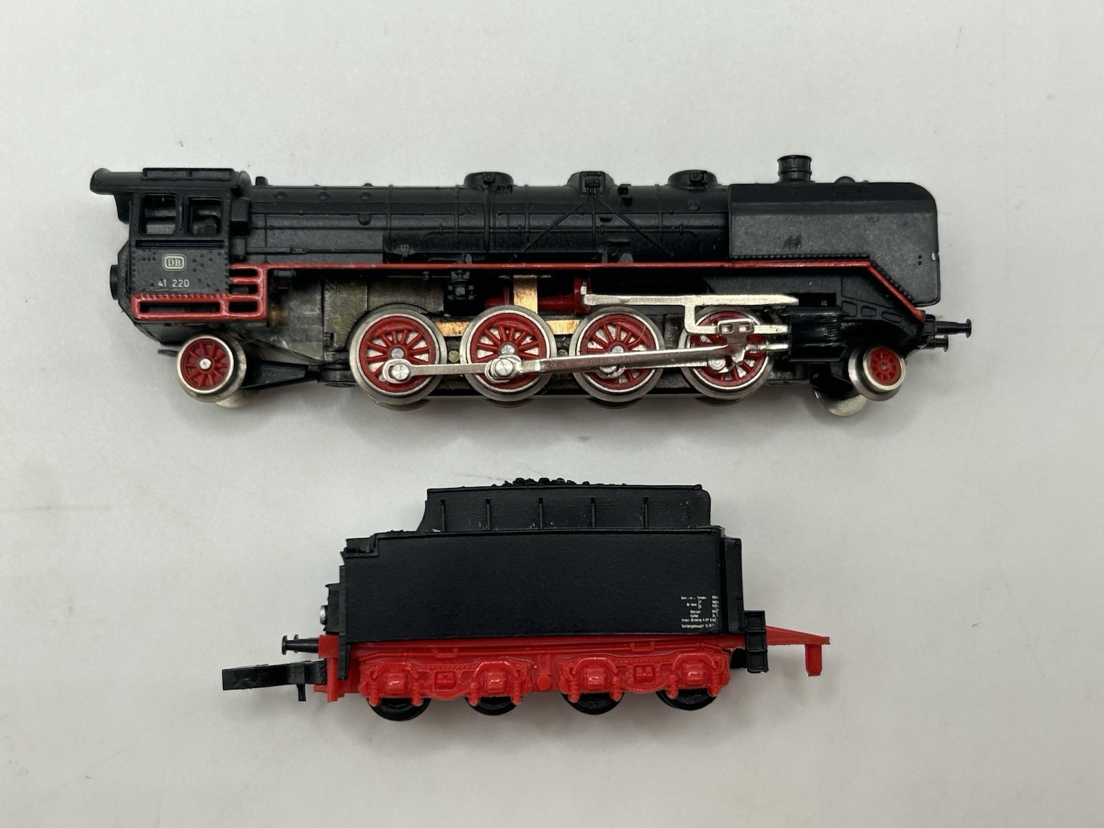 Z Marklin Mini-Club 8827 BR41 2-8-2 Steam Freight Locomotive – (EX BOXED)