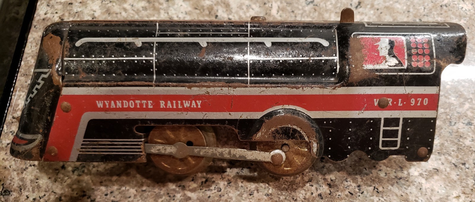 WYANDOTTE Tin WIND-UP Locomotive Train W R L 970 Engine with Key Non-Working
