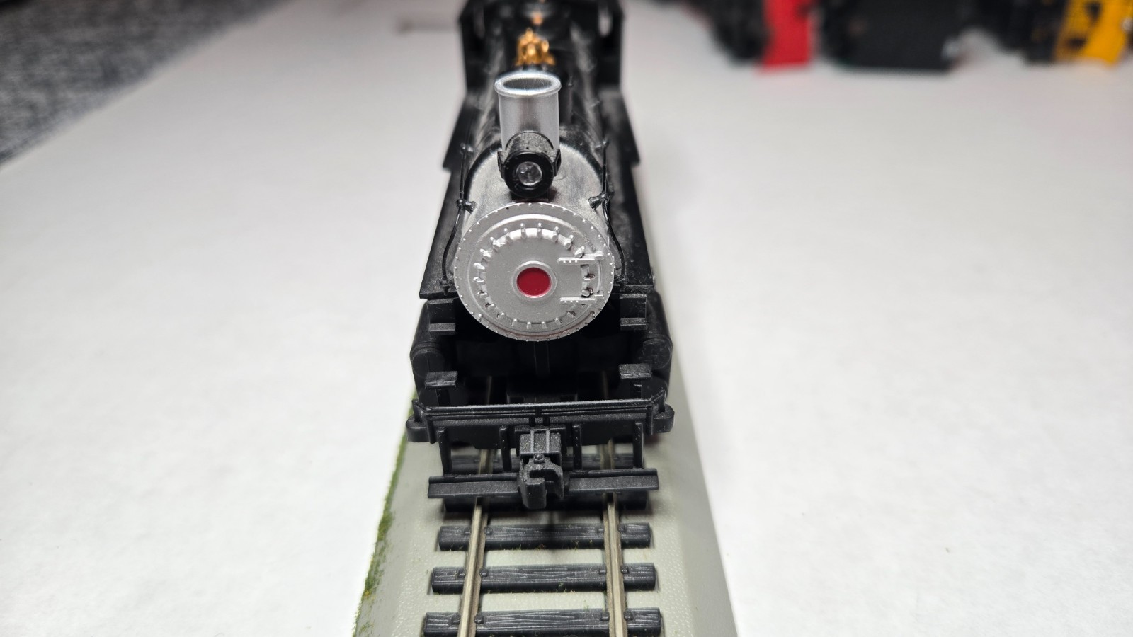 HO Bachmann #4432 0-6-0 Steam Loco-w/Light,Tender, & Cars-DC-Runs Good