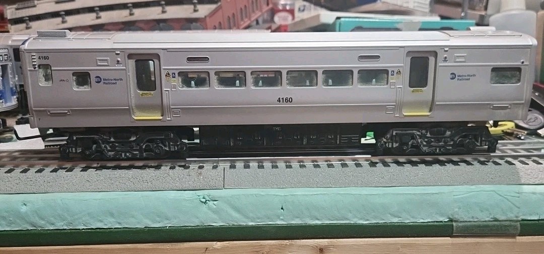 Lionel M7 Metro North Non Powered Car O Scale #4160