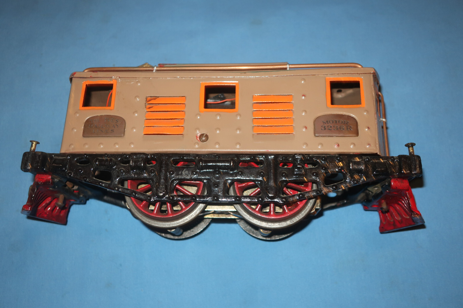 IVES #3236R Wide Gauge Electric Locomotive. Runs