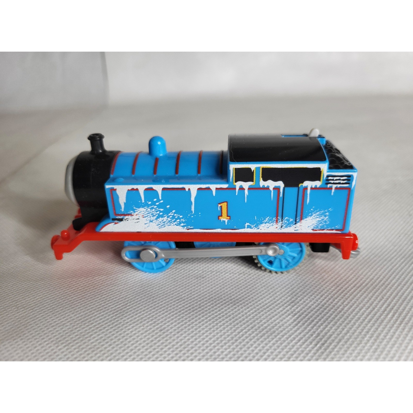 Thomas & Friends Motorized Thomas Snow Splatter Train Engine Toy
