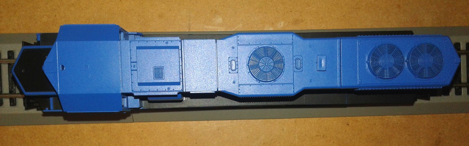 HO SCALE ATHEARN EMD GP38-2 EMD LEASE EX. CONRAIL EMDX #765 4648