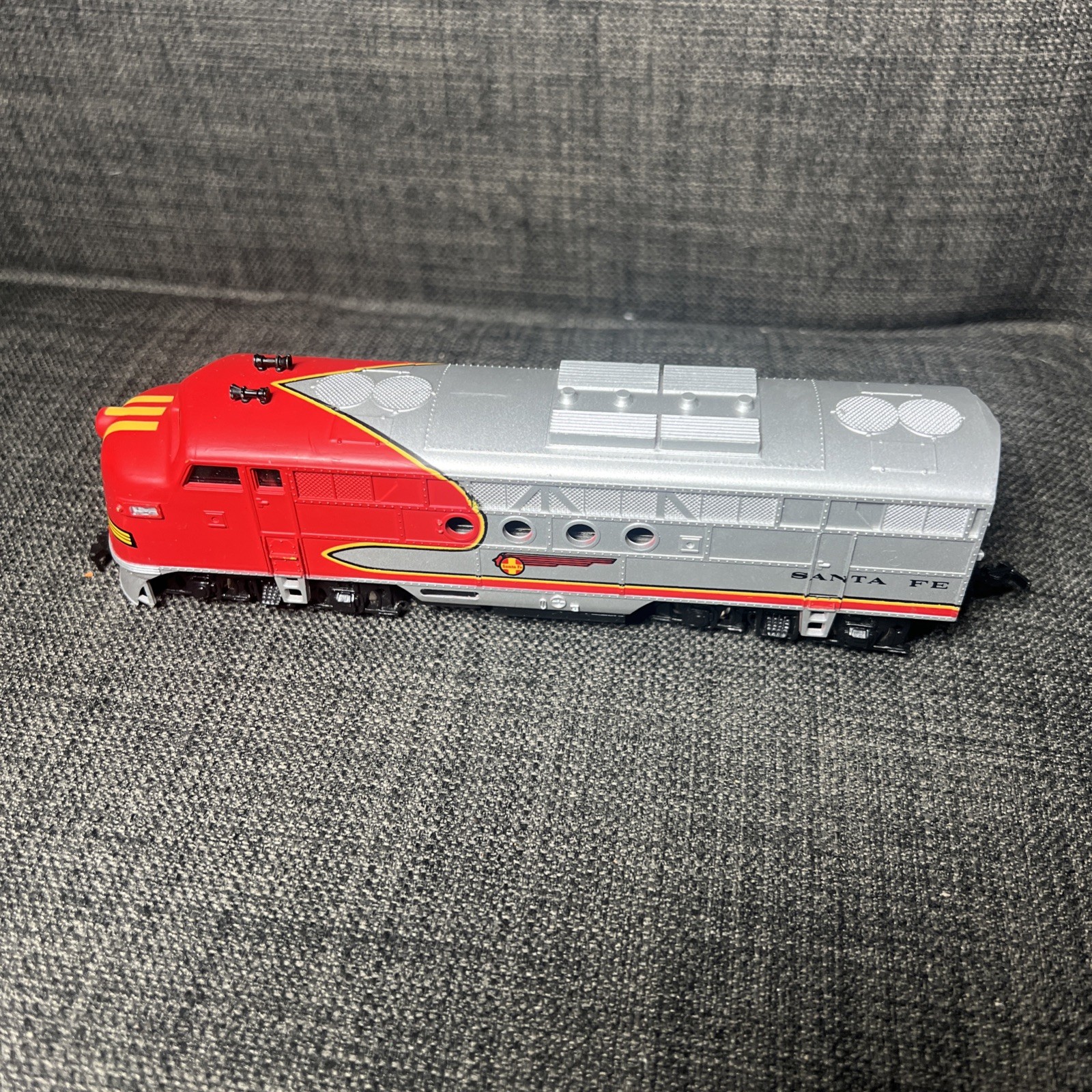 Bachman Santa Fe Deisel Locomotive HO Scale
