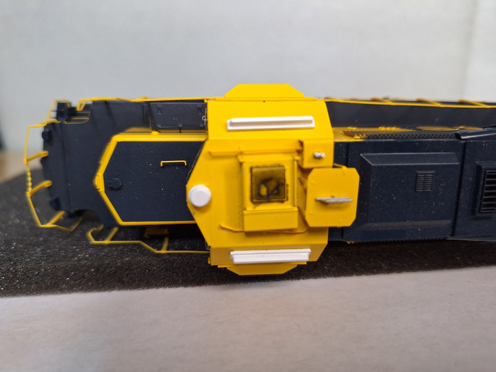 Athearn HO-Scale SD-40-2 ATSF #5084