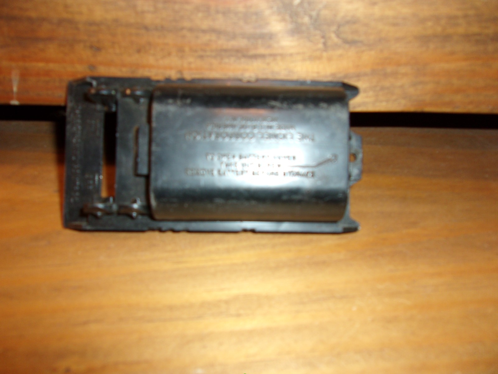 Lionel Battery Cover for unknown locomotive, maybe part #2328-35