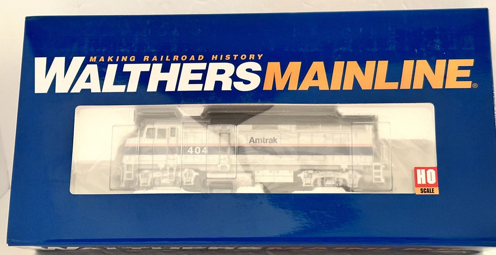 Walthers 910-9468 HO AMT Phase IV EMD F40PH Diesel Locomotive Standard DC #404