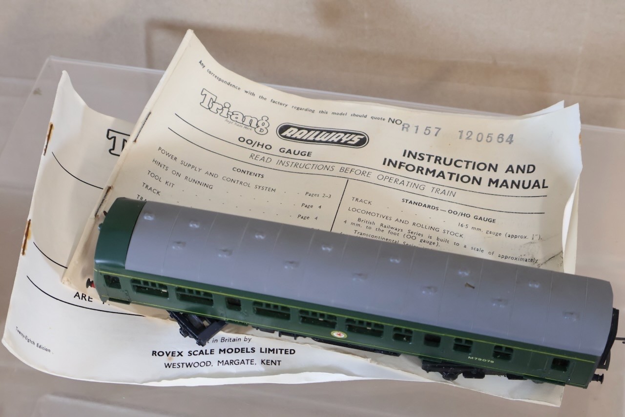 TRIANG R157 R158 BR CLASS 101 DMU DIESEL LOCOMOTIVE 2 CAR SET M79079 BOXED op
