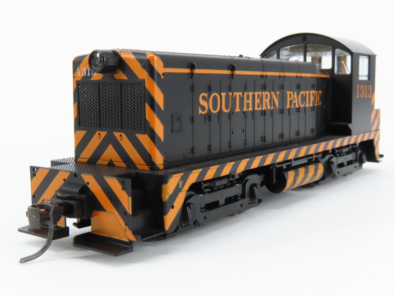HO Scale KATO 37-1010 SP Southern Pacific EMD NW2 Ph. 1 Diesel Switcher #1313