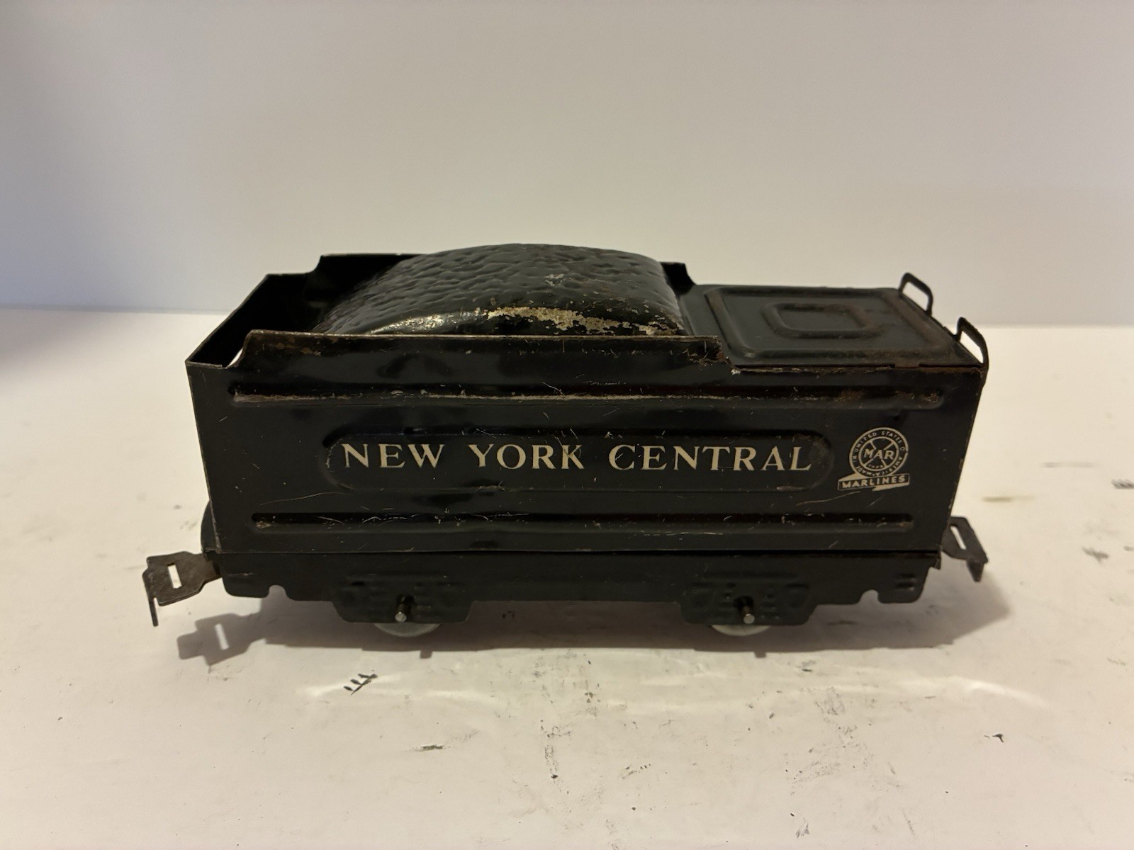 Marx Marlines NYC Locomotive And Tender Tested See Description. Runs good.