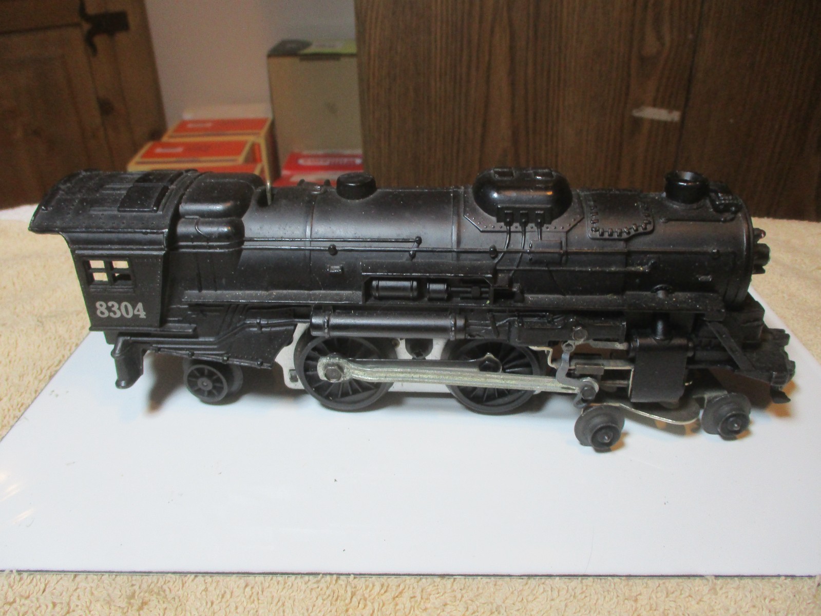 VINTAGE 1970 LIONEL O-GAUGE 8304 STEAM LOCOMOTIVE 4-4-2 TESTED RUNS LIGHTS GREAT