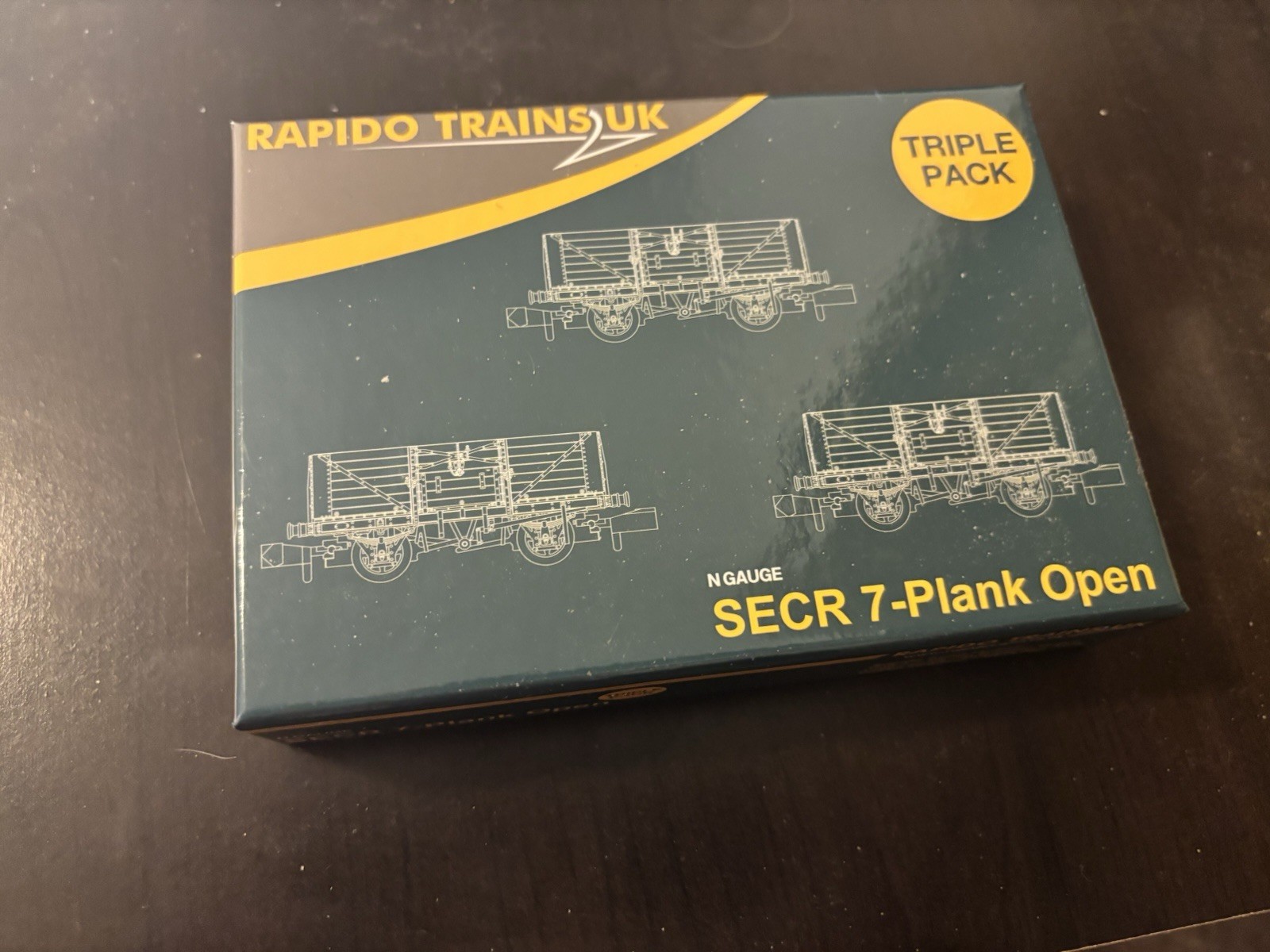 Lot of N gauge graham Farish, Peco and Rapido British locomotive & cars