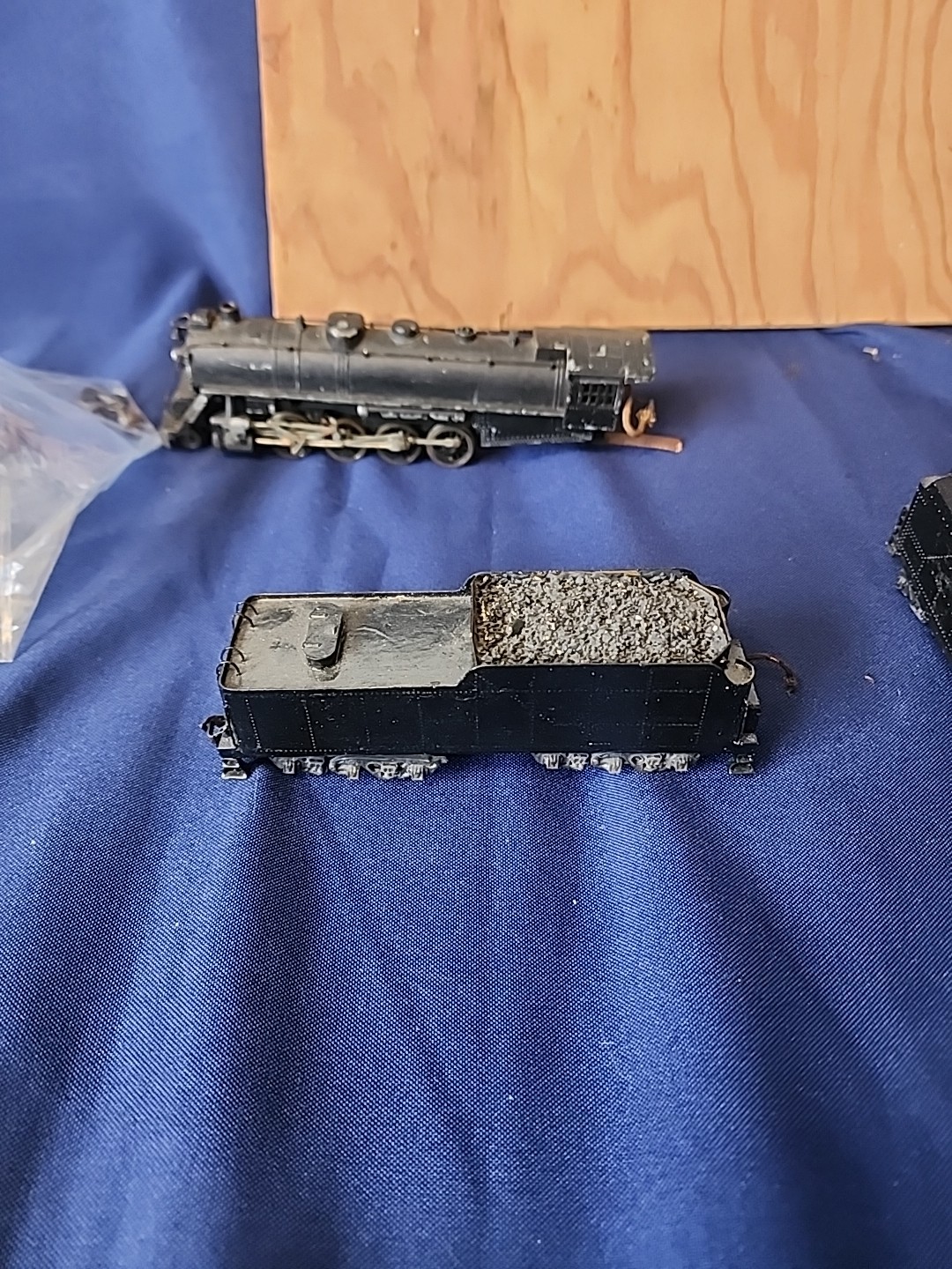 Vintage Set Of Unbranded Train Heavy Metal Locomotive Looks Great Untested 7”