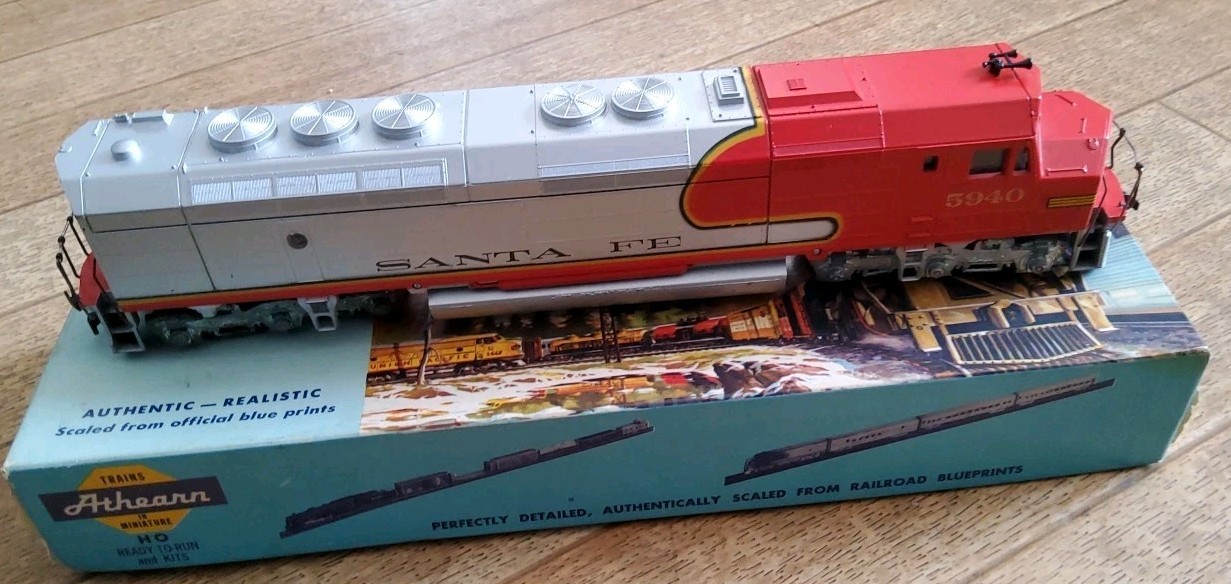 Vintage Cast Metal Athearn Santa Fe #5940 Locomotive