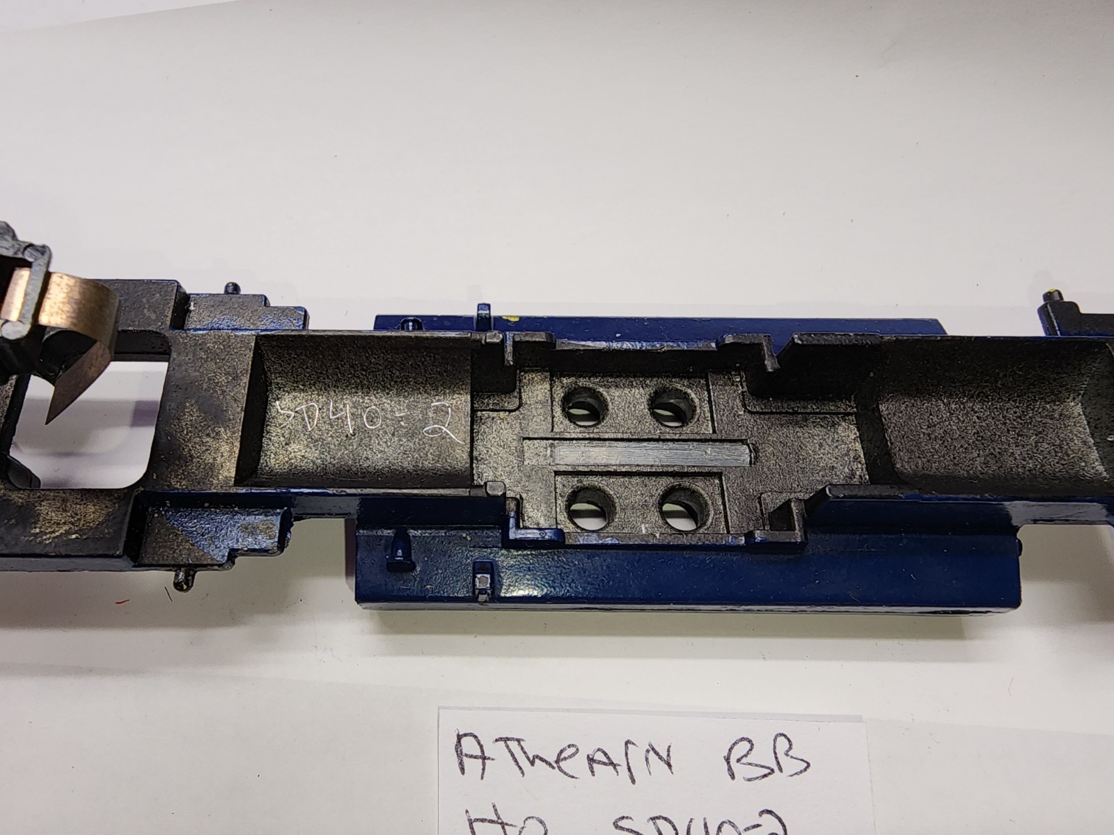 SD40-2 ATHEARN HO SCALE DIECAST METAL UNDERFRAME CHASSIS HEADLIGHT ASSEMBLY LOT