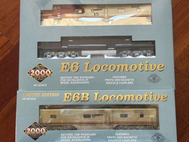 SANTA FE ” WARBONNET ” EMD E6 A unit #15 DCC SOUND / B DUMMY HO Scale NEW SEALED