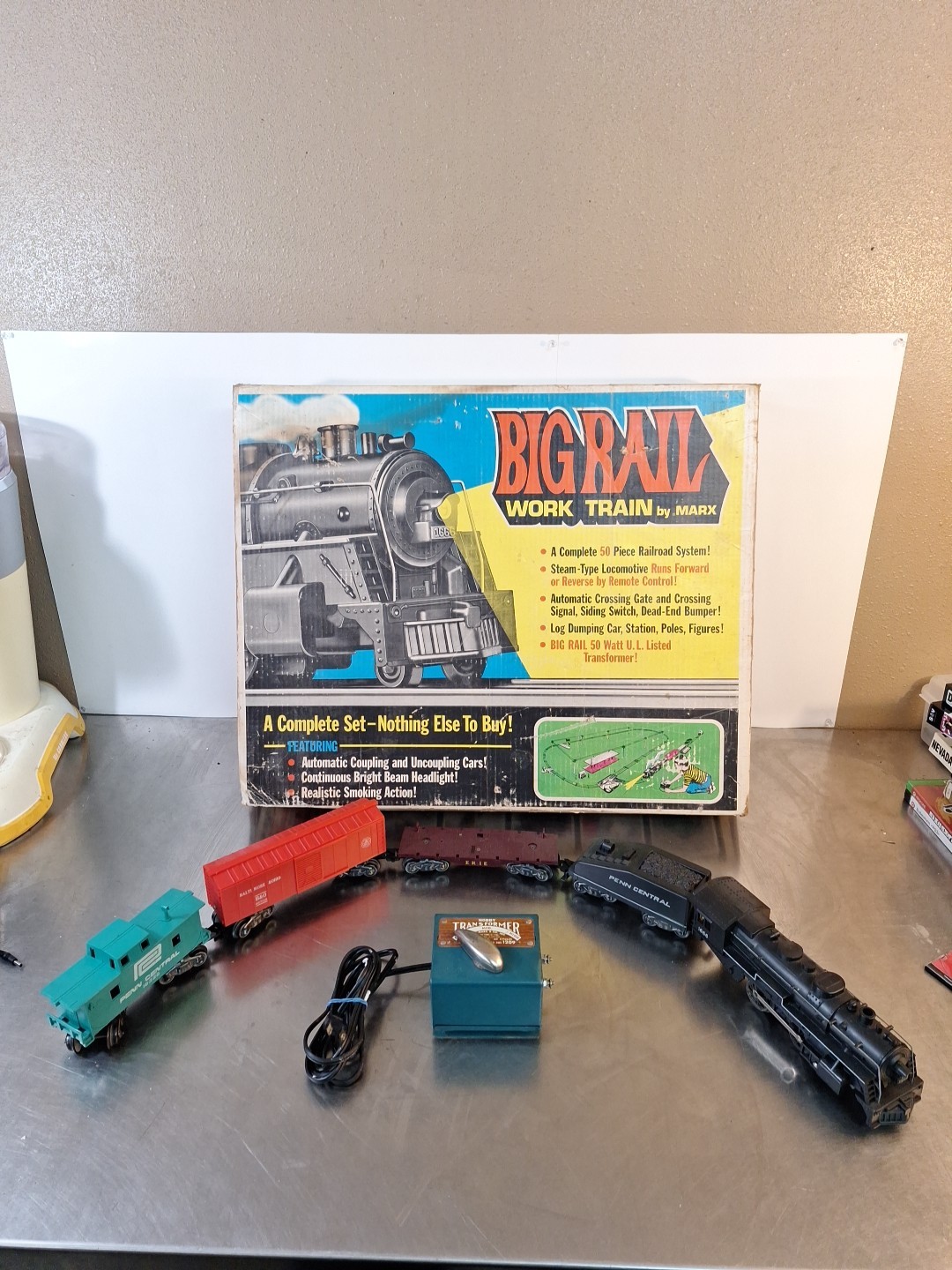 1950’s Marx Toys Locomotive #1666 O Gauge Light & Smoke Mint Penn Central