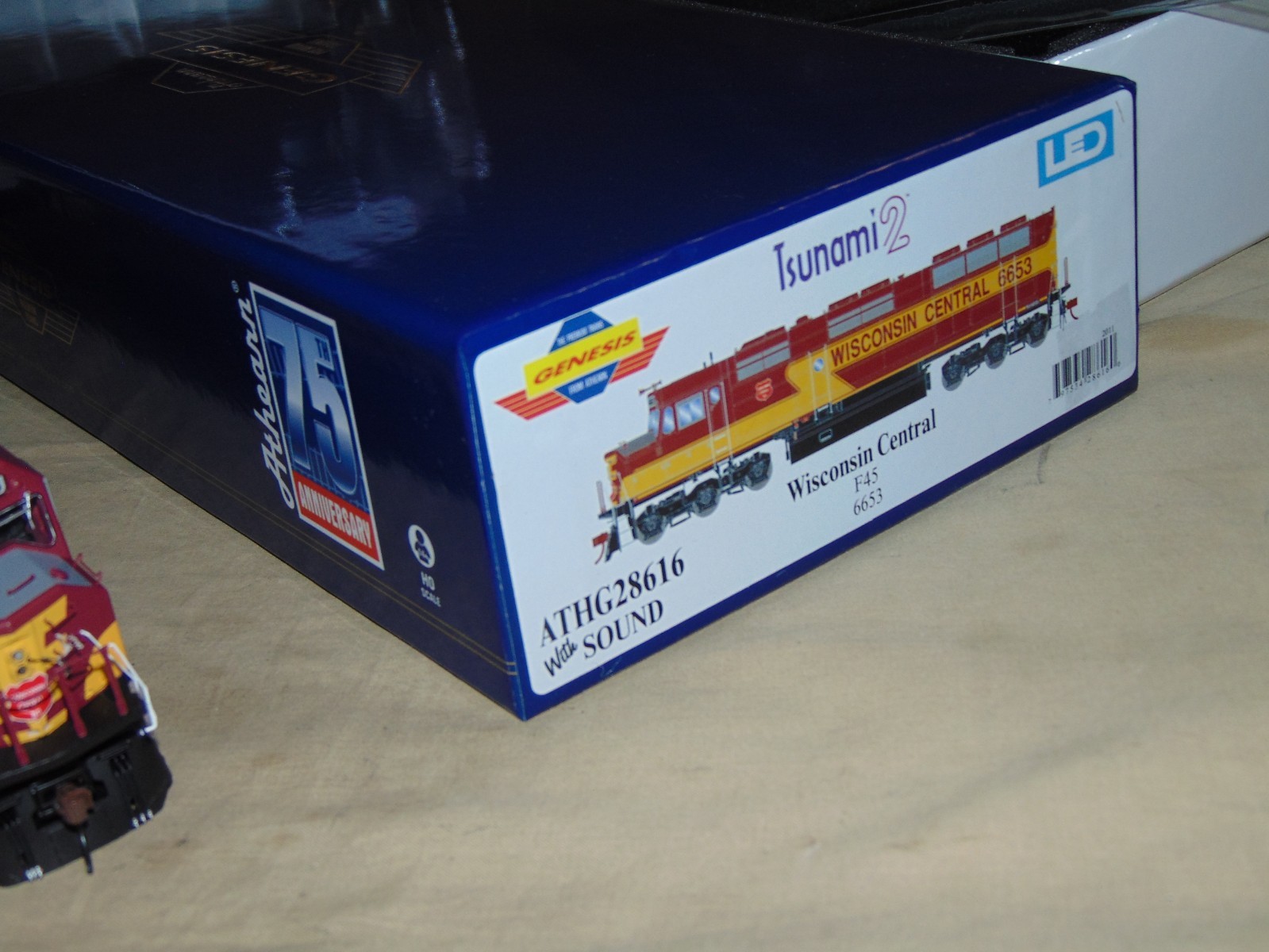 ATHEARN GENESIS HO 28616 WISCONSIN CENTRAL F45 DCC & SOUND -BRAND NEW