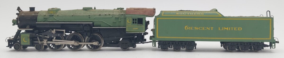 AHM 5087-E HO Scale 4-6-2 Southern Crescent Limited Steam Locomotive and Tender
