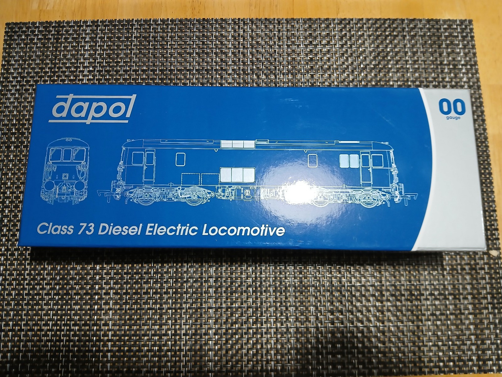 Modern OO/HO scale Dapol Class 73 73107 Spitfire Fragonset Diesel Locomotive