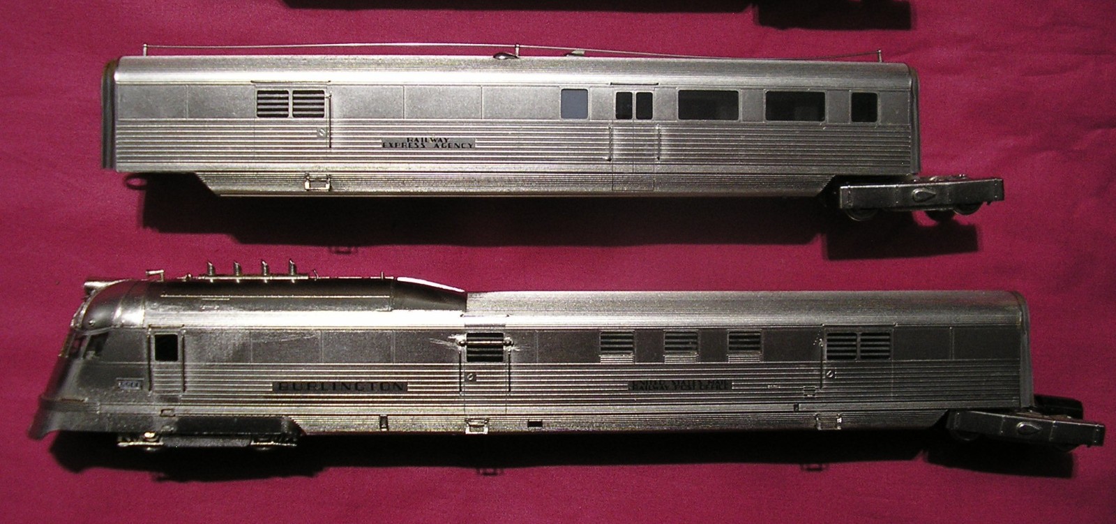HO Challenger CIL 2076.1 CB&Q Pioneer Zephyr 9900, Early Version, 4 Units, TLC