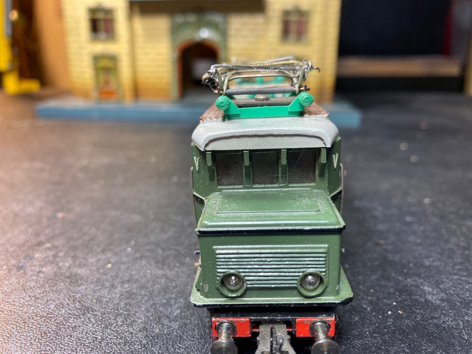 VINTAGE 1953 FLEISCHMANN HO ELECTRIC LOCOMOTIVE NO. 1335-G ORIGINAL BOX