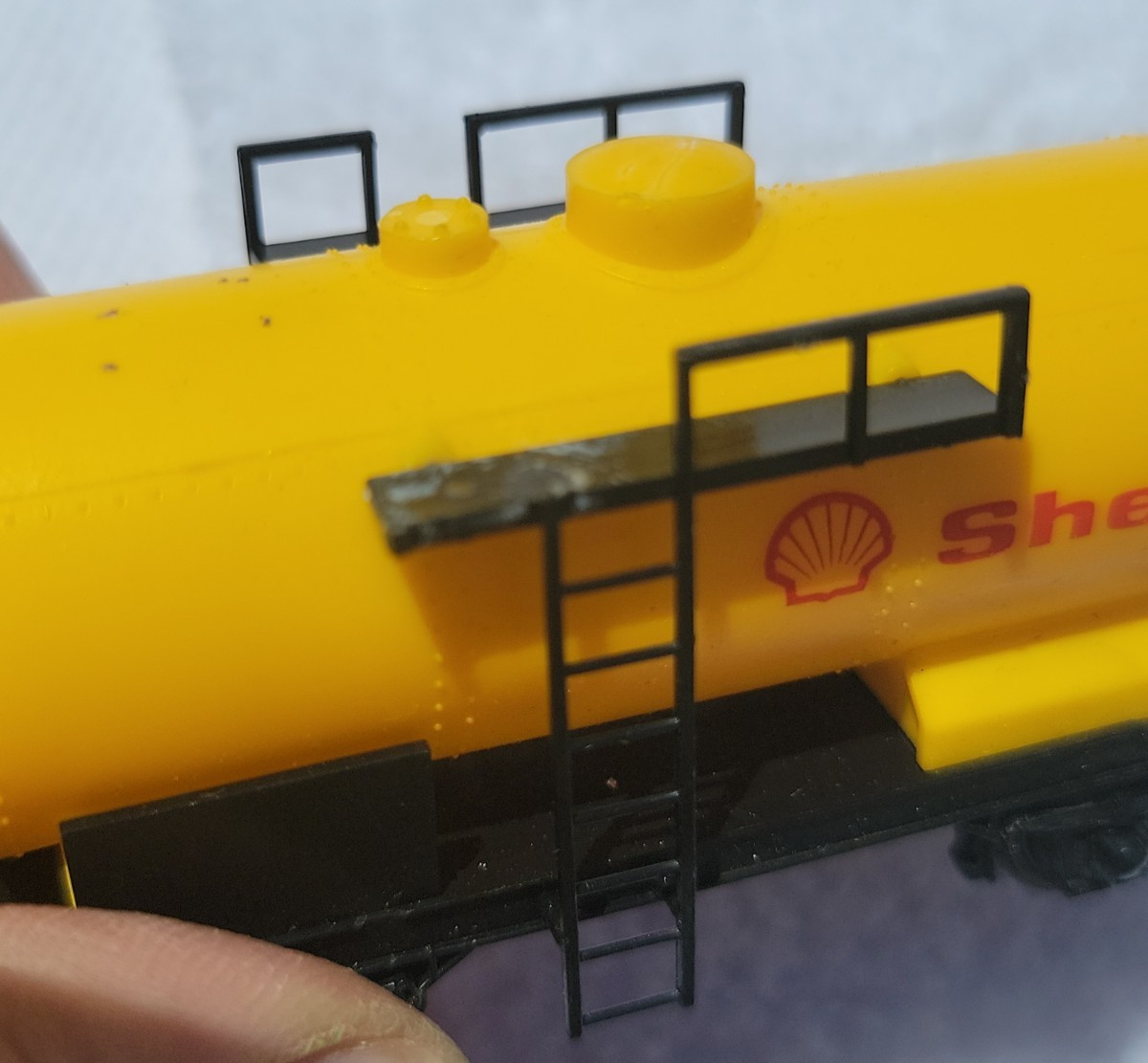 HO Scale Roco 41046 DB Deutsche Bahn Class 384 Diesel Loco +3 Cars & Track *READ