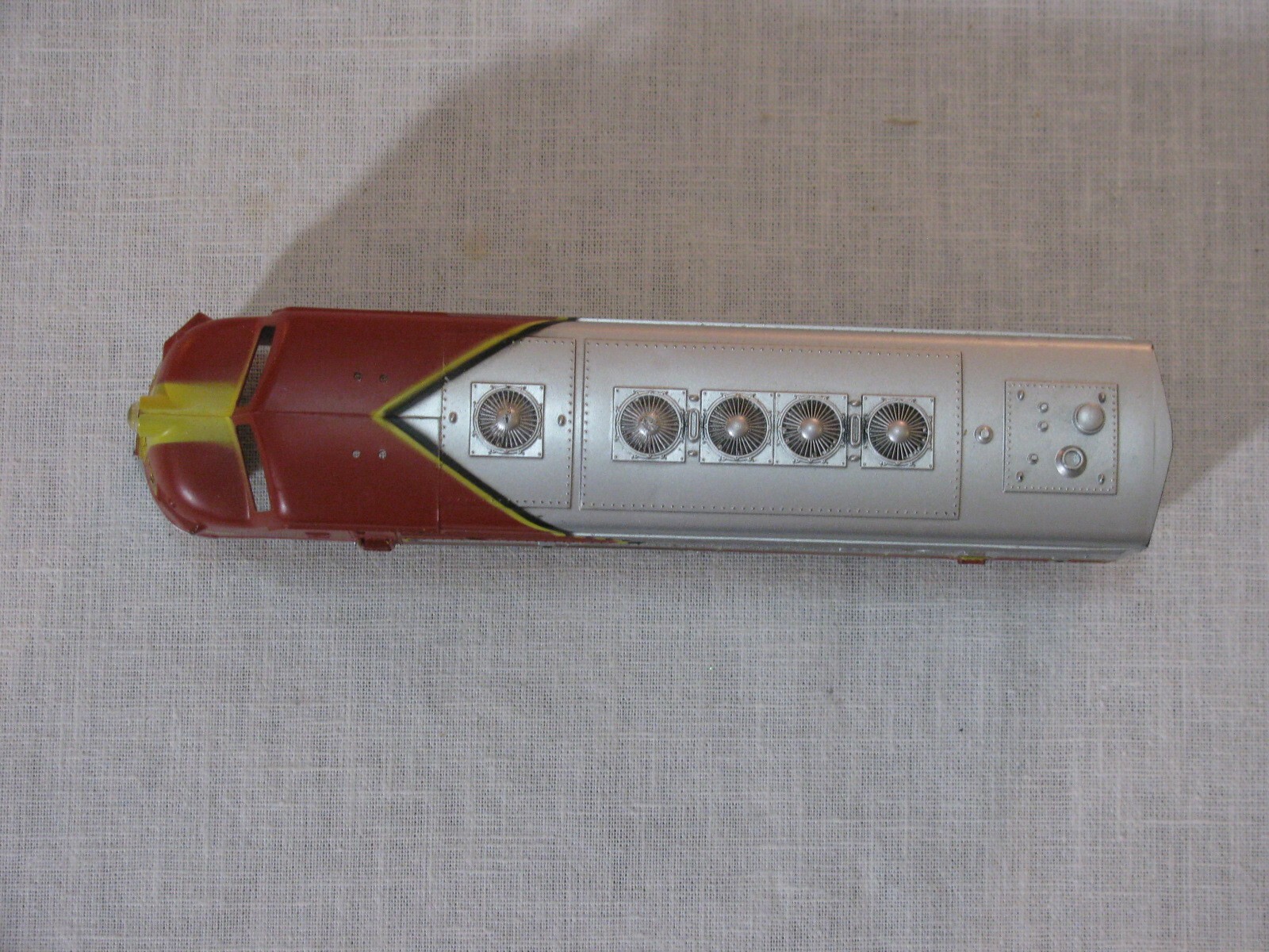 Vtg HO Scale Diesel Locomotive Shell ONLY, Santa Fe #4015, Unbranded a rr