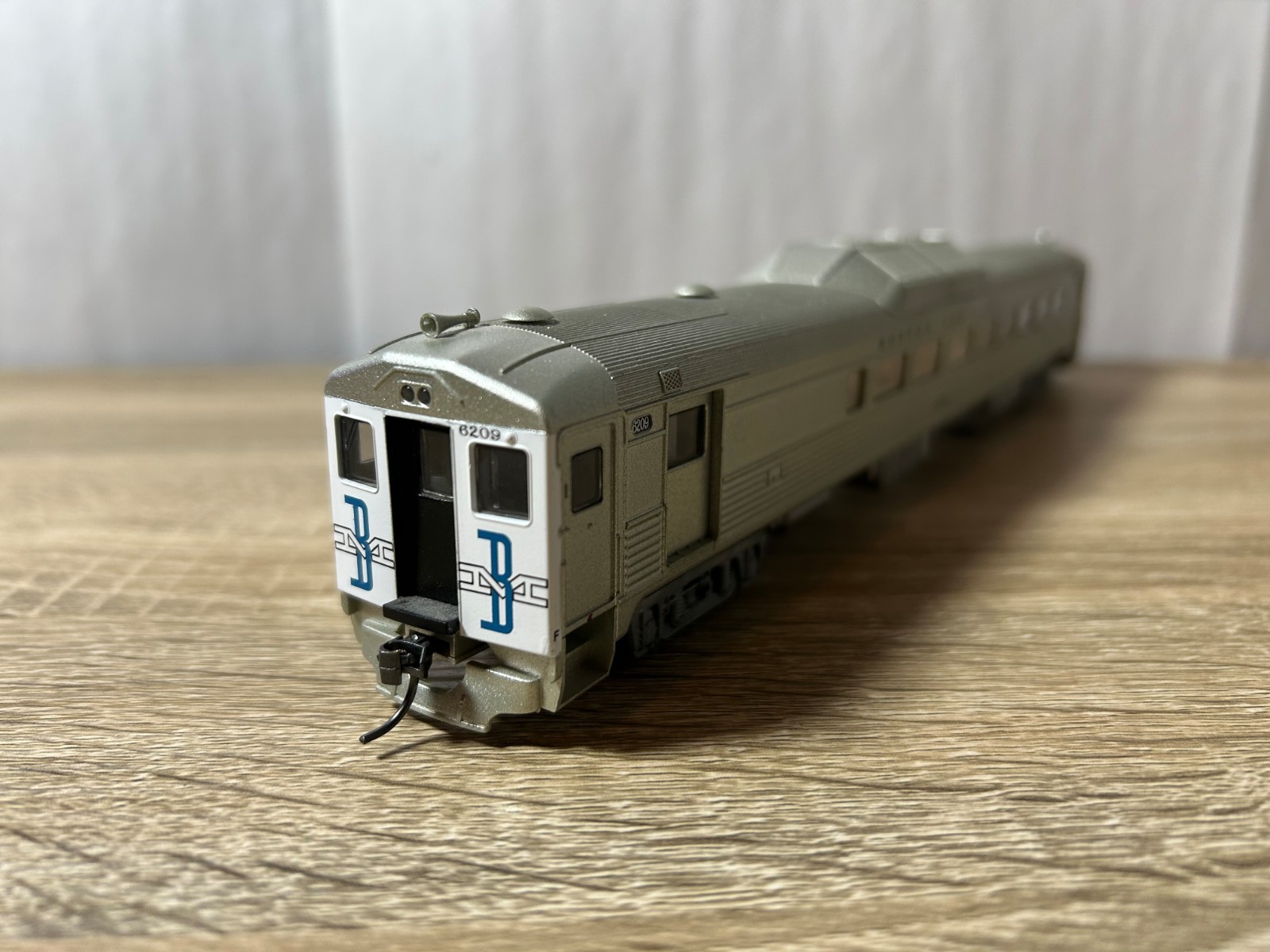 Life-Like HO PROTO 1000 Budd Rail Diesel Car RDC-2 Powered Boston & Maine #6209