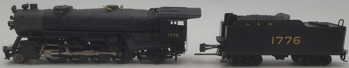 Broadway Limited 211 HO Scale L&N J-4 2-8-2 Steam Locomotive & Tender #1776 EX