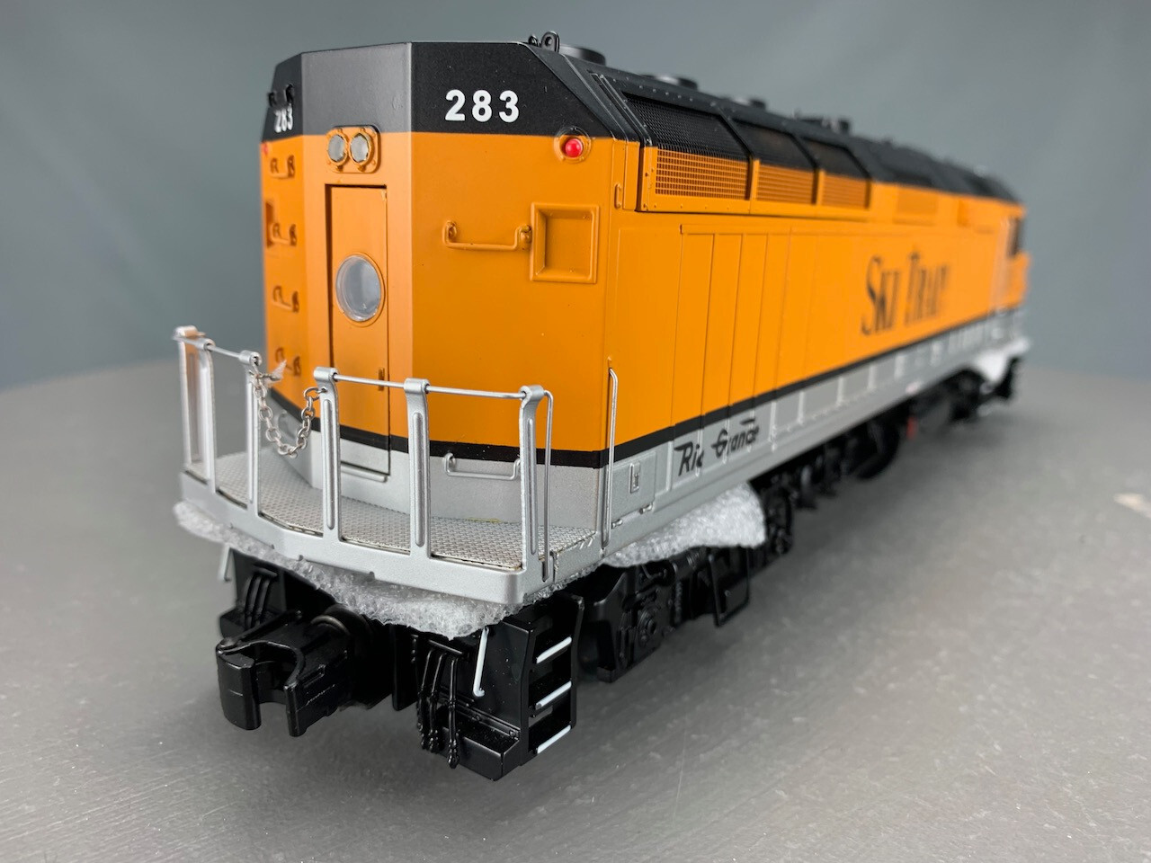 MTH Premier 20-2715-1 F40PH Diesel Rio Grande Ski Train #283 Proto-Sound 2 O846