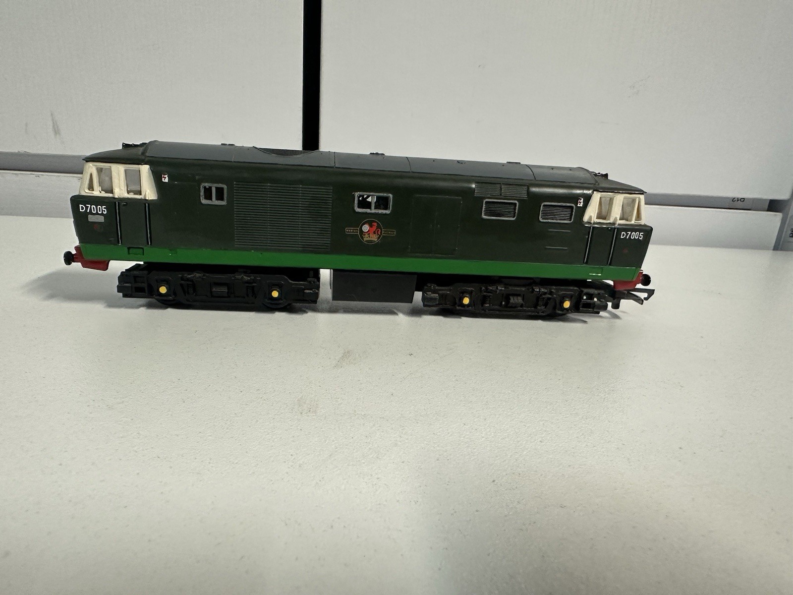 HORNBY TRIANG CLASS 35 HYMEK BR GREEN DIESEL LOCOMOTIVE D7005