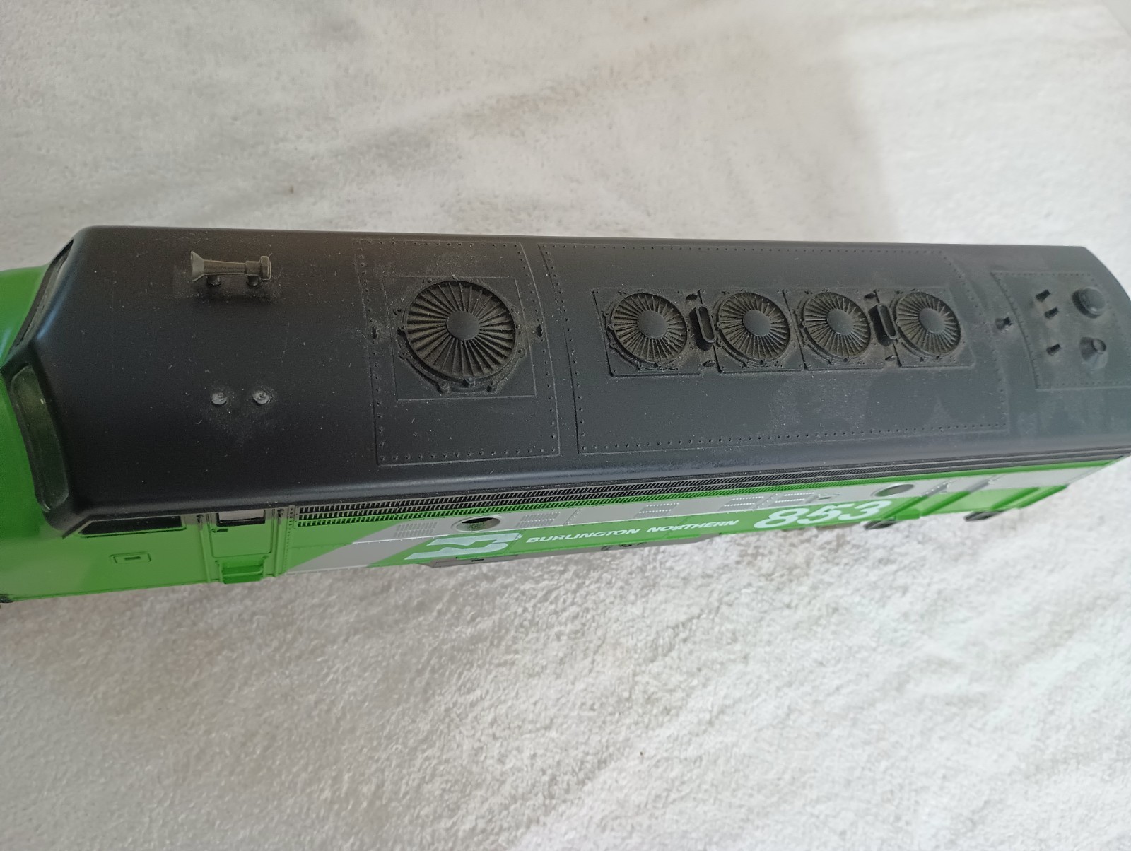 AHM 5015 HO Burlington Northern Alco Century 424 Locomotive #853 Green Works