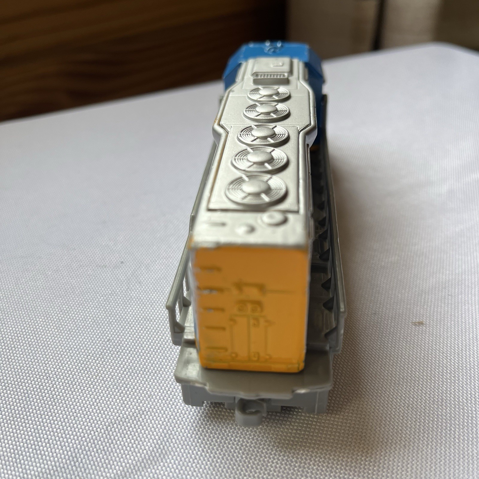 Freight Locomotive Pull Back Power Blue,Yellow & Silver #1872 NY &IL Die Cast