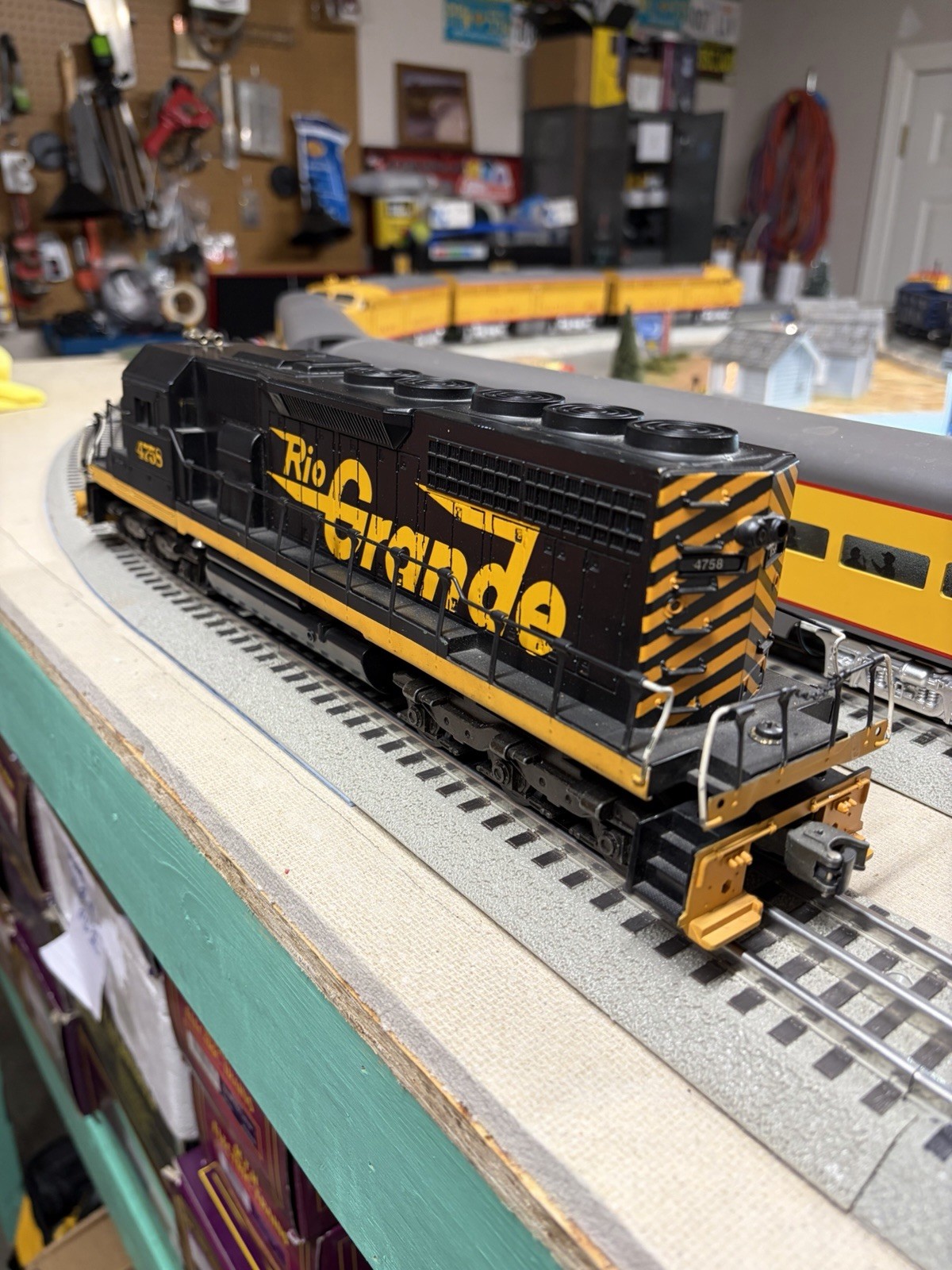 Lionel O-Scale SD50 D&RG Diesel Locomotive (No Sound)