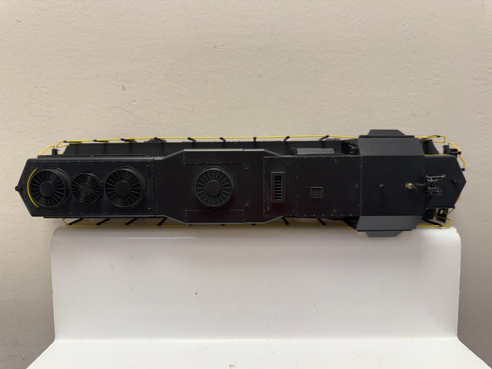 MTH O Gauge 20-21550-1 Alaska 2501 GP35 Low Hood Diesel Loco w/PS-3 & OB – EC