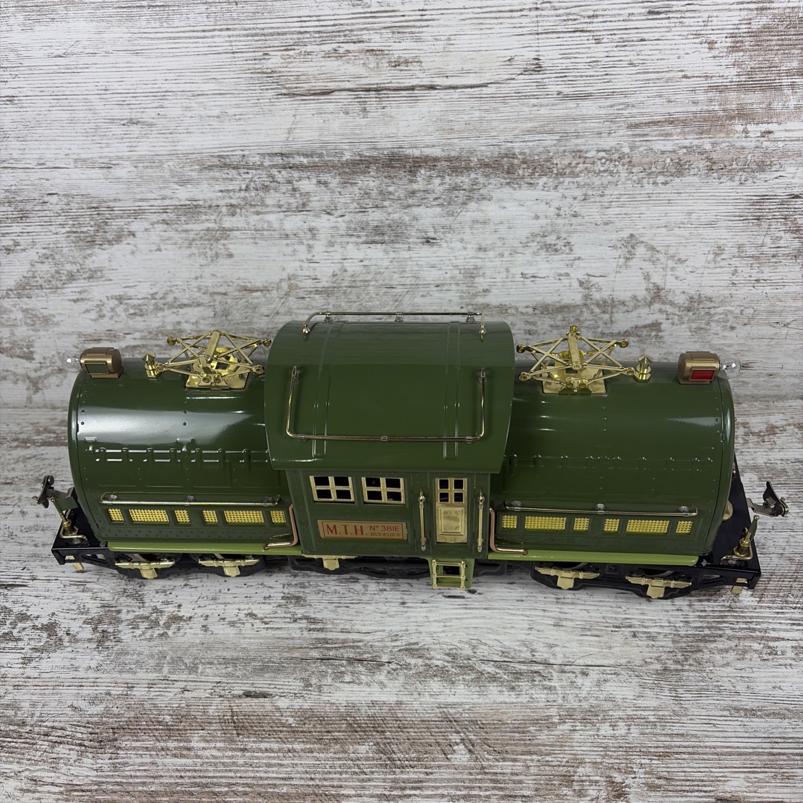 MTH Standard Tinplate Two Tone Green 381E Locomotive Traditional 10-1077-0