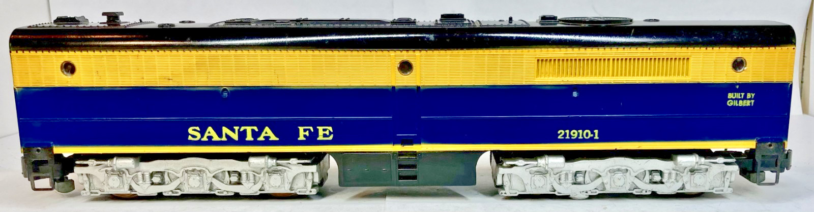 Amer Flyer 21910/21910-1/21910-2 + 21720 Santa Fe Alco PA-PB-PB-PA Diesel Locos!