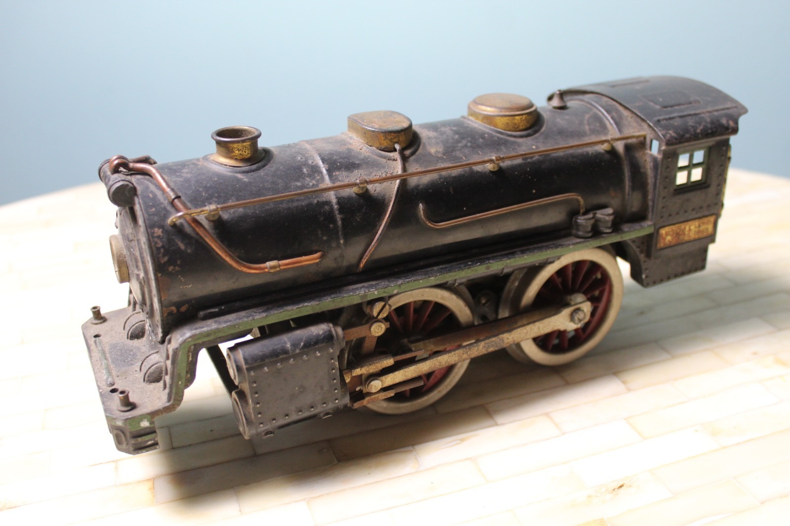 Lionel Standard Bild a Loco Gauge 2-4-0 Steam Locomotive & Tender 384E and 384T
