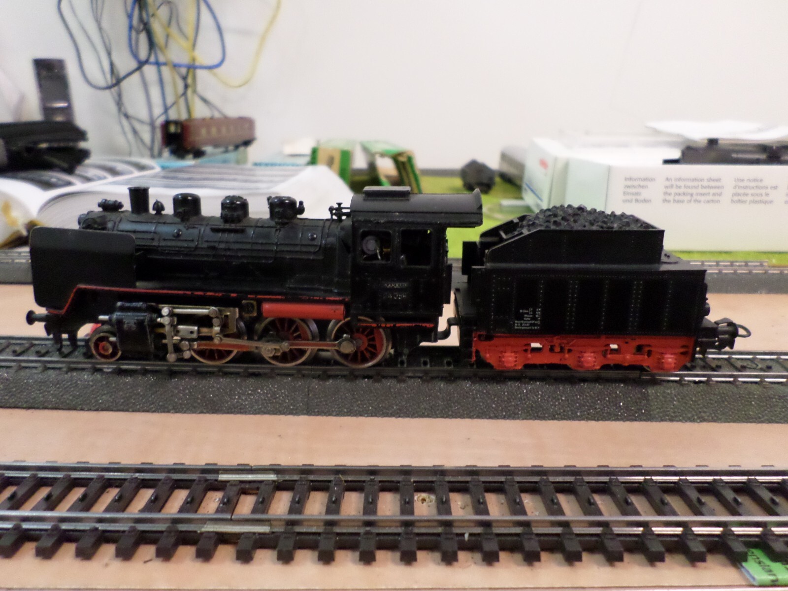 Marklin 3003 Steam Locomotive with Tender BR24 DB (Analogue) (K)