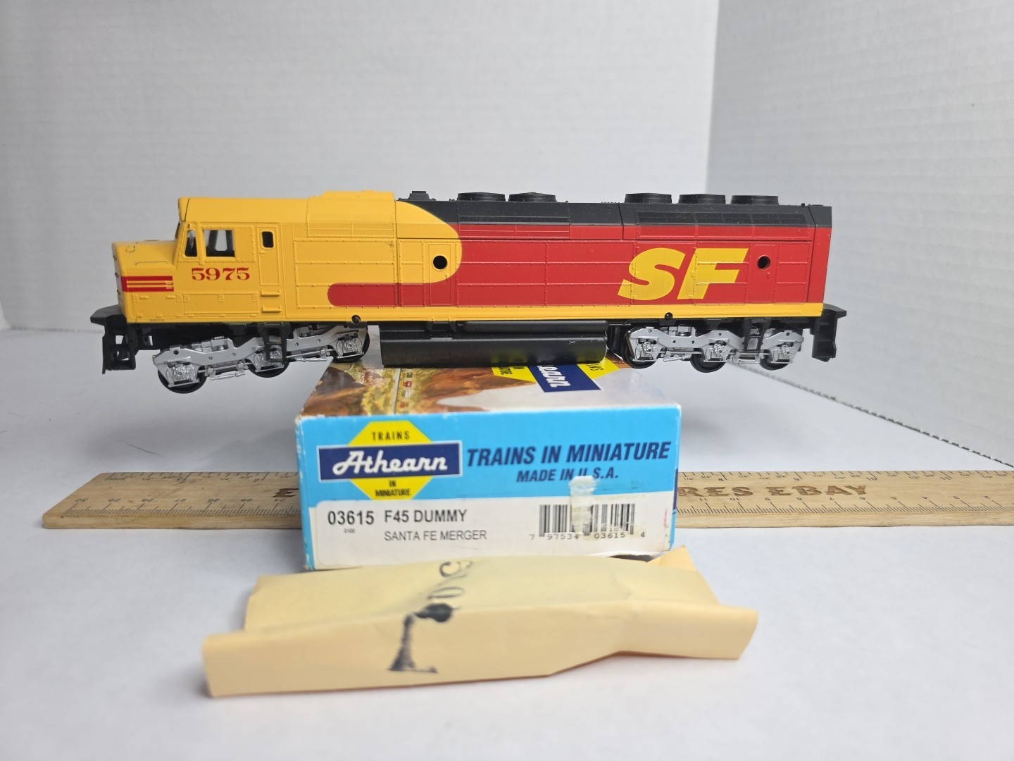 NOS Athearn 3615 HO Scale SF Santa Fe Merger F45 Dummy Diesel Locomotive