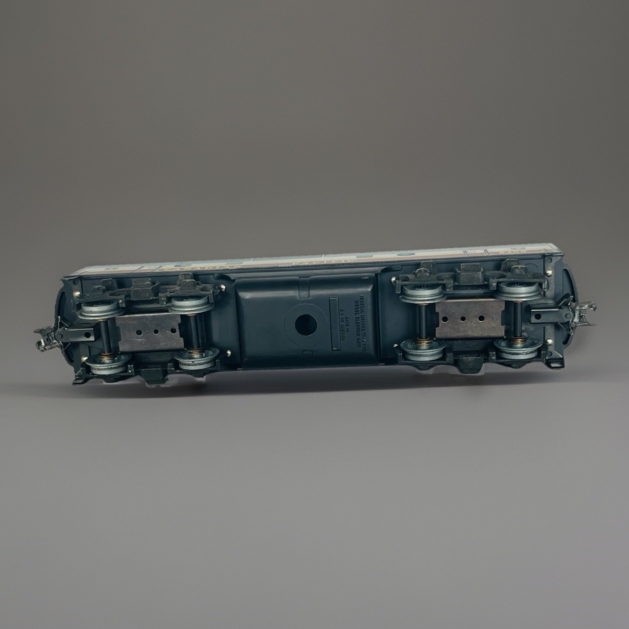 Lionel 6-8469 O Gauge Canadian Pacific F3 B-Unit Non-Powered Diesel Locomotive