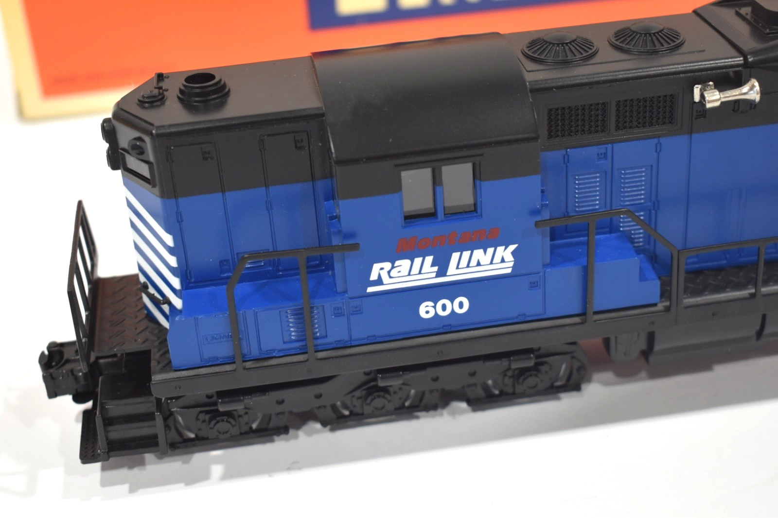 Lionel O27 Gauge 6-18824 Montana Rail LInk SD-9 Diesel Locomotive NM/MT