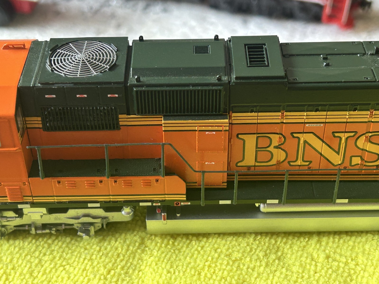 Athearn Genesis G6176 HO BNSF SD75M #8258 – LNIB / Excellent Condition