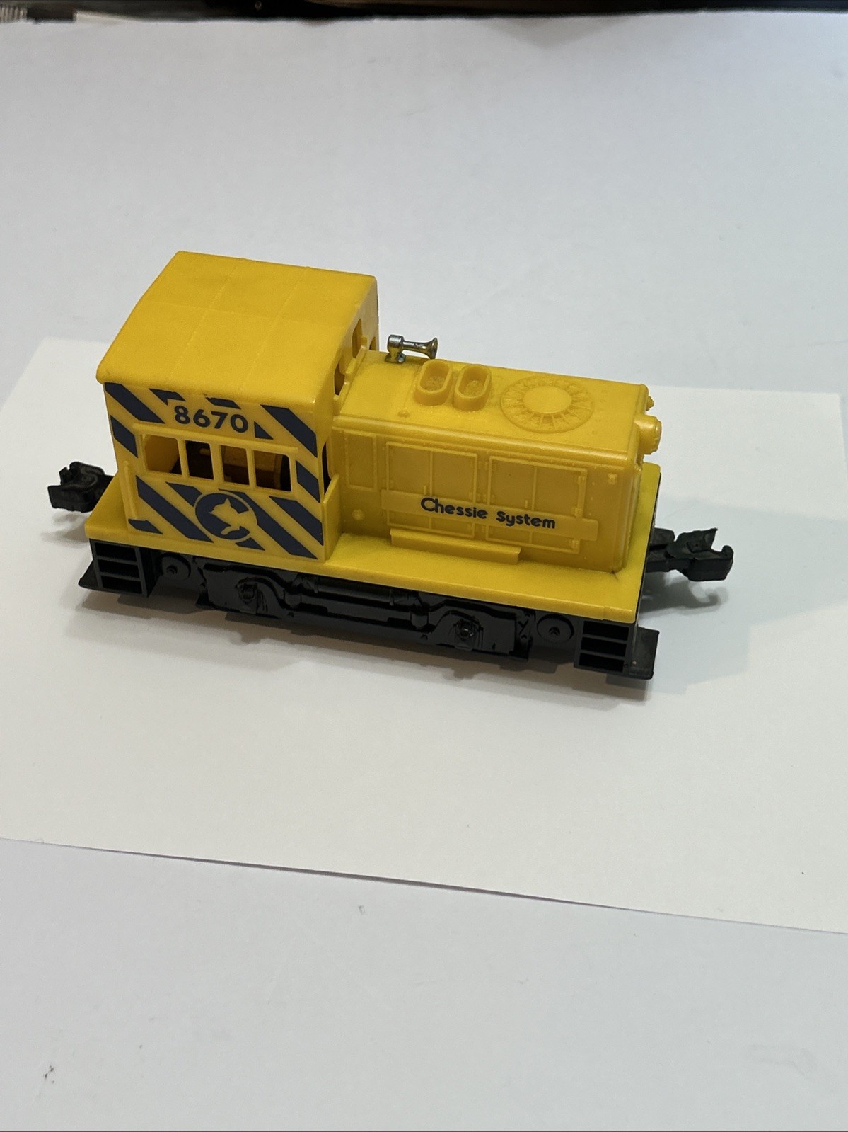 Vintage Lionel 8670 Chessie System Yard Switcher Engine Locomotive O Scale