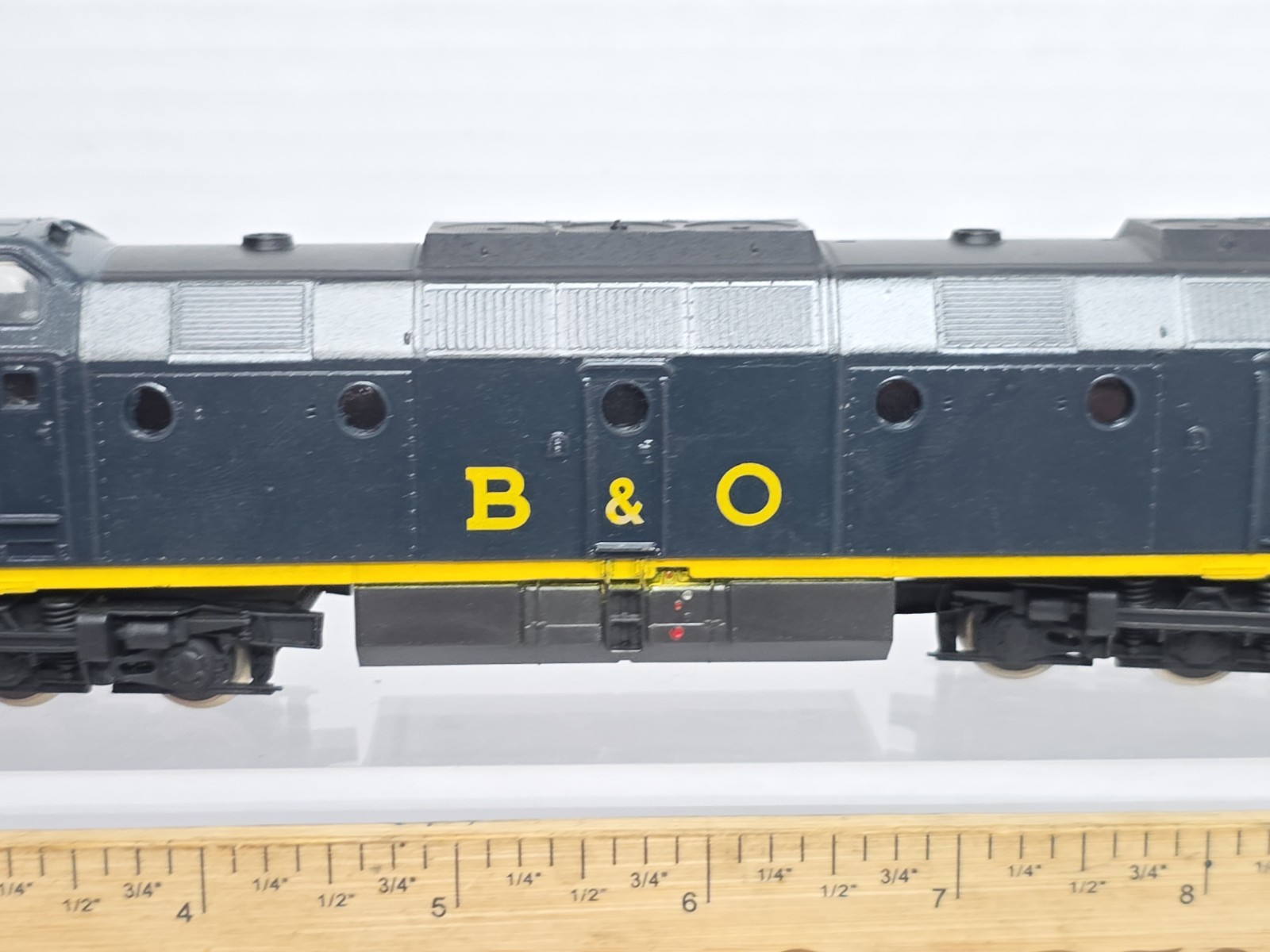 Rivarossi HO Scale Dummy Custom Paint B&O 6900 KM ML 4000 Diesel Locomotive
