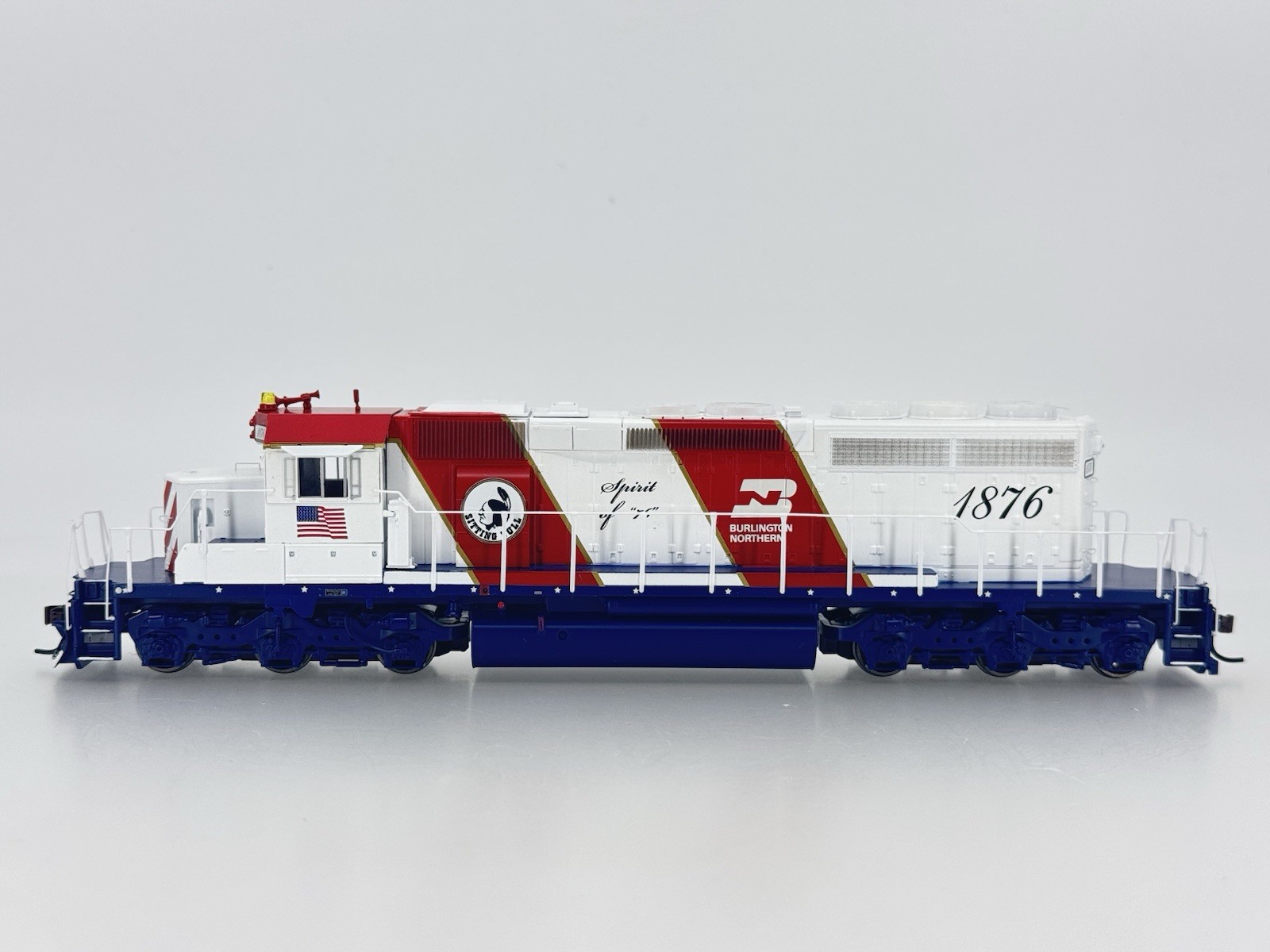 HO Athearn 95198 Burlington Northern Bicentennial SD40-2 Locomotive BN #1876